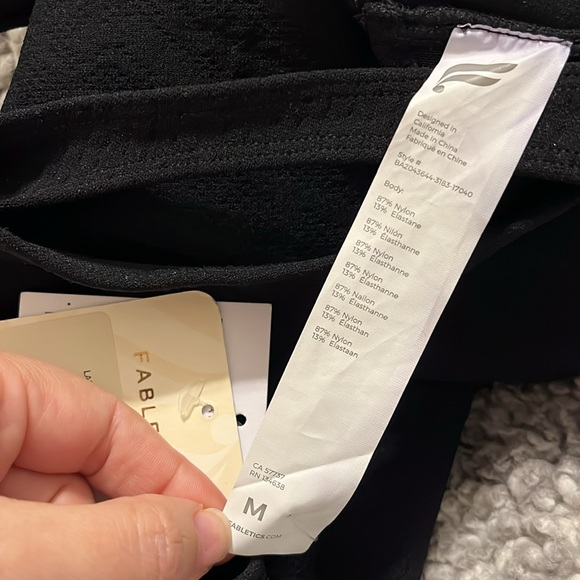 NEW Fabletics Lauren SculptKnit® Bra Black Size Medium 8 - Picture 5 of 5